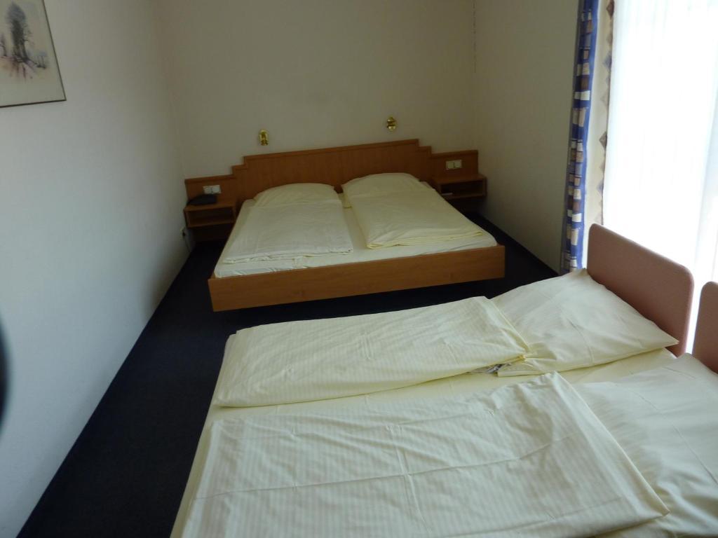 Hotel Eydt Kirchheim Kirchheim  Habitación foto